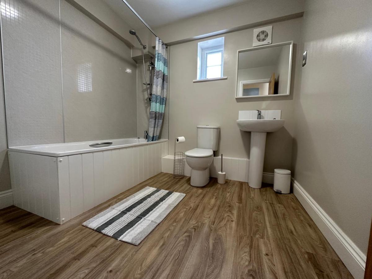Barchester House Apartments Delux Salisbury Extérieur photo