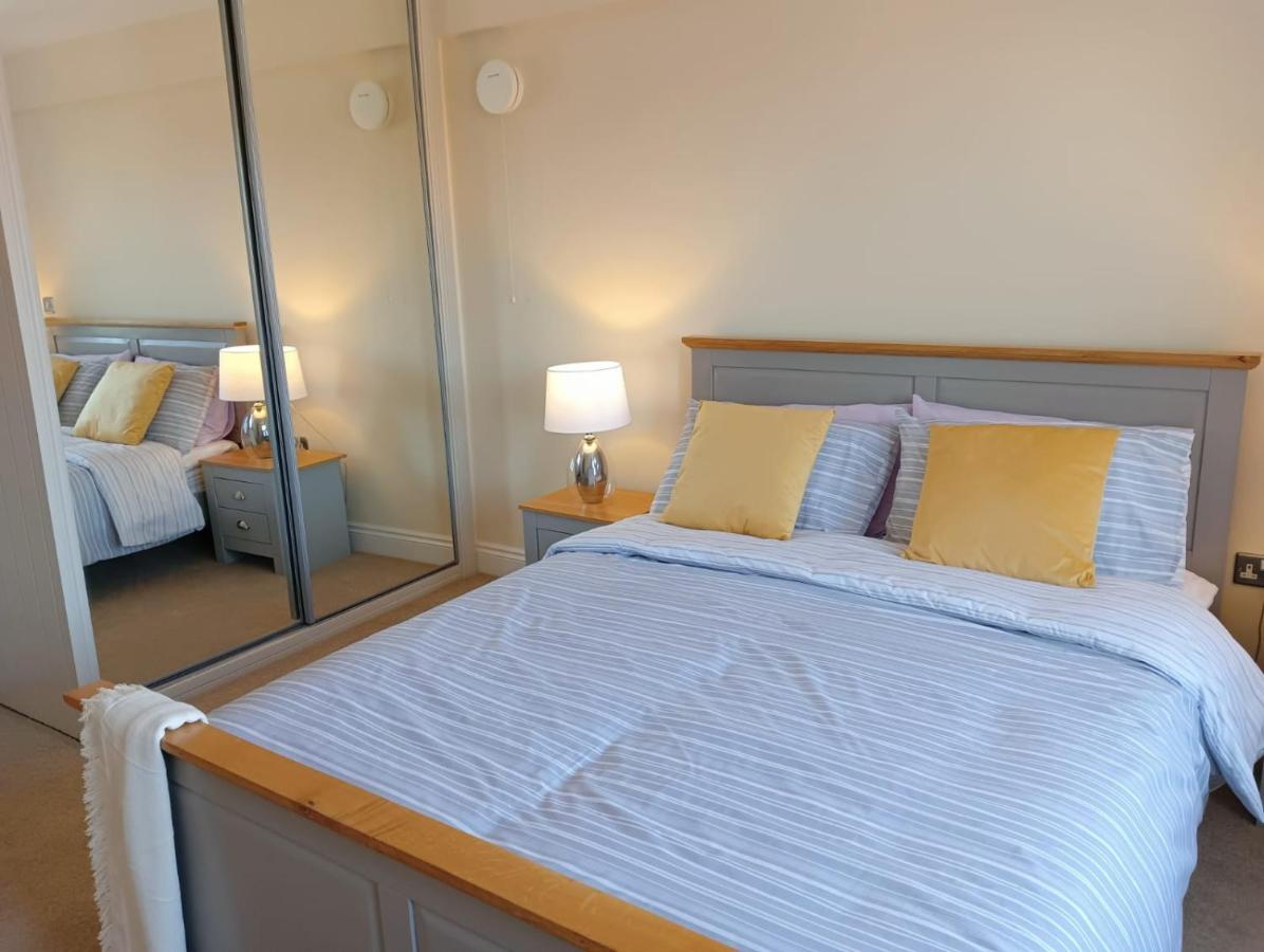 Barchester House Apartments Delux Salisbury Extérieur photo